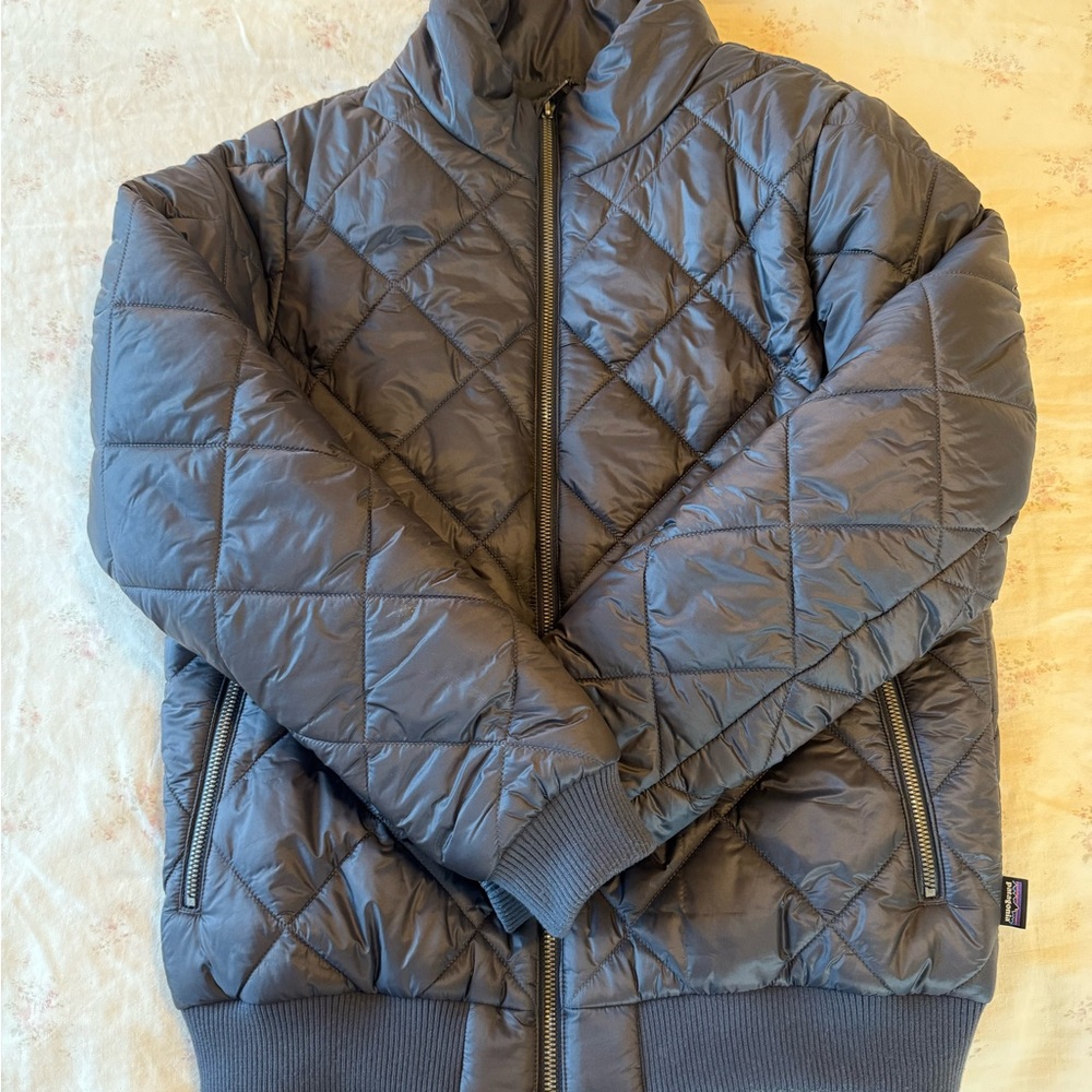 Patagonia W’s Prow Women’s Bomber Jacket Size M, like new. Navy grey. - Picture 8 of 8